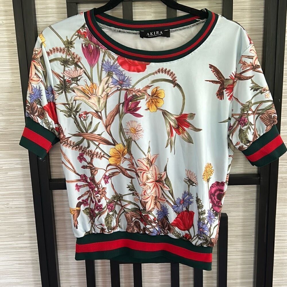 AKIRA blooming in your garden floral cute short sleeve top with red green bandin